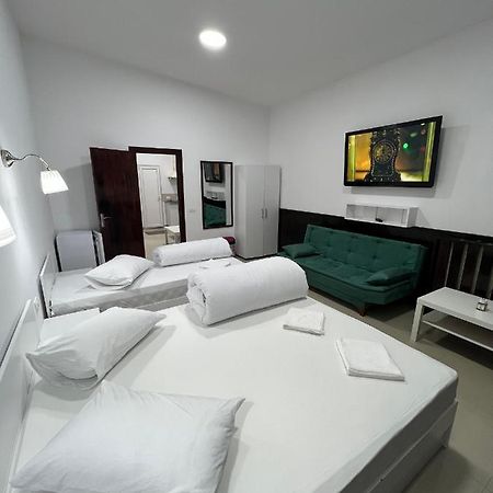 Hostel Casa Popa Nan Бухарест Экстерьер фото