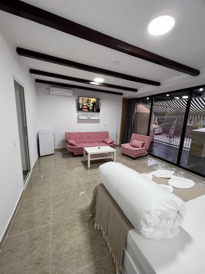 Hostel Casa Popa Nan Бухарест Экстерьер фото
