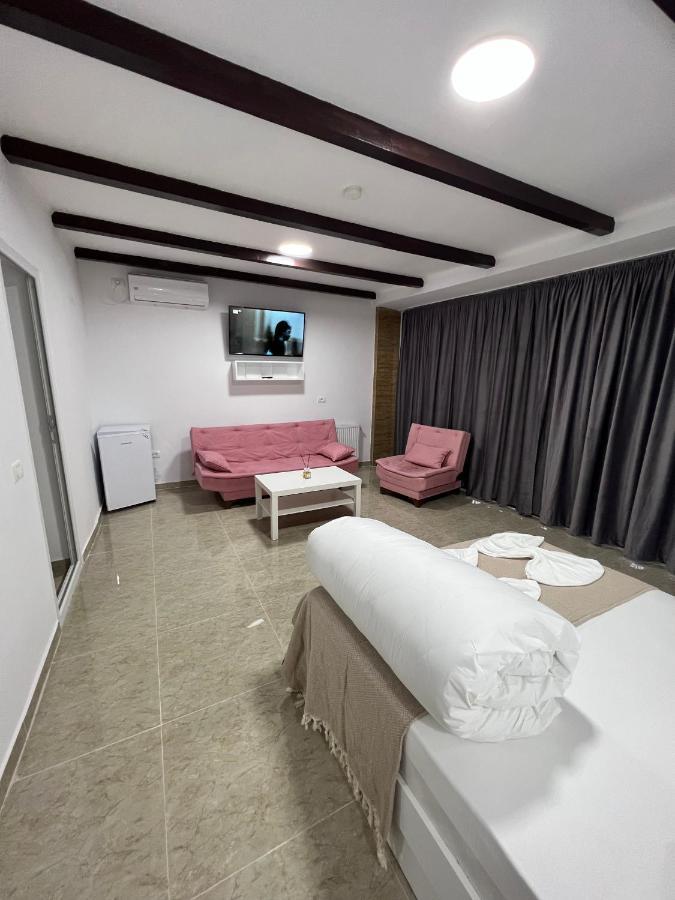 Hostel Casa Popa Nan Бухарест Экстерьер фото