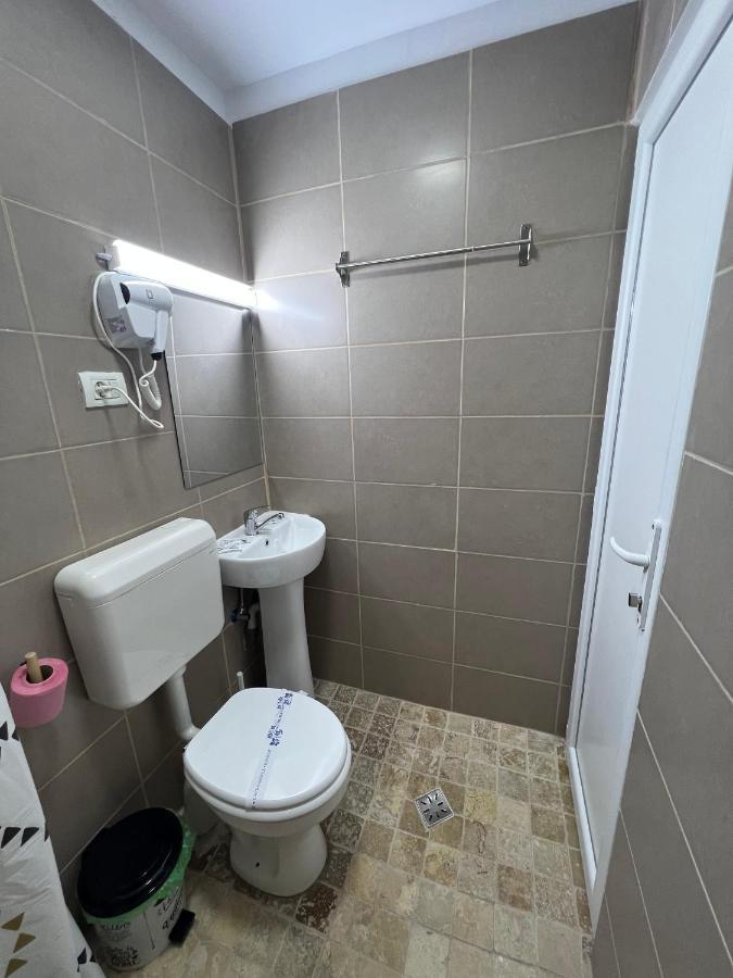 Hostel Casa Popa Nan Бухарест Экстерьер фото