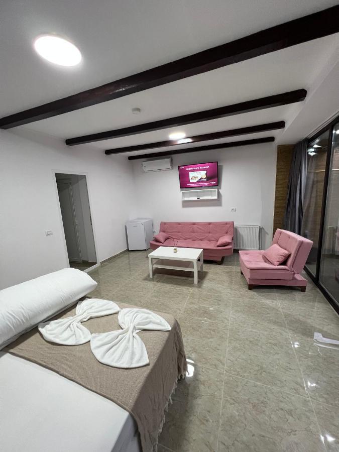 Hostel Casa Popa Nan Бухарест Экстерьер фото