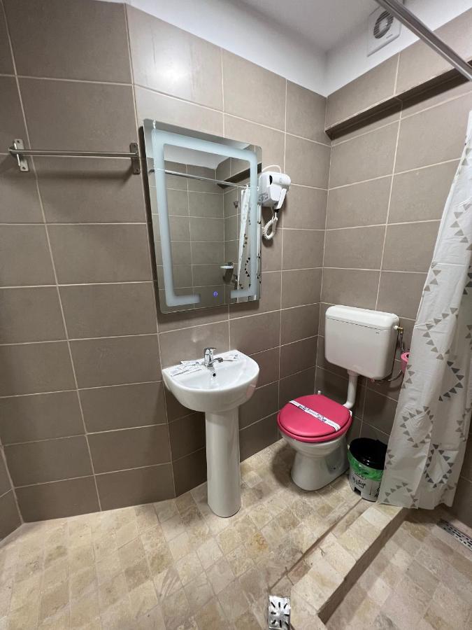 Hostel Casa Popa Nan Бухарест Экстерьер фото