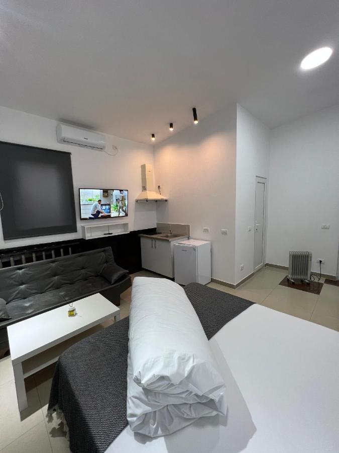 Hostel Casa Popa Nan Бухарест Экстерьер фото