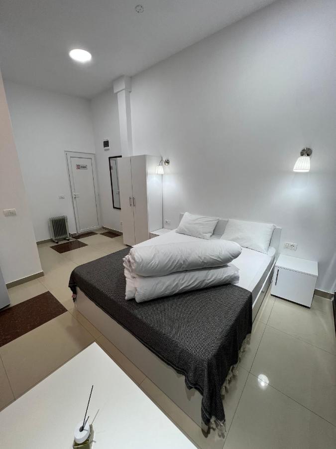 Hostel Casa Popa Nan Бухарест Экстерьер фото