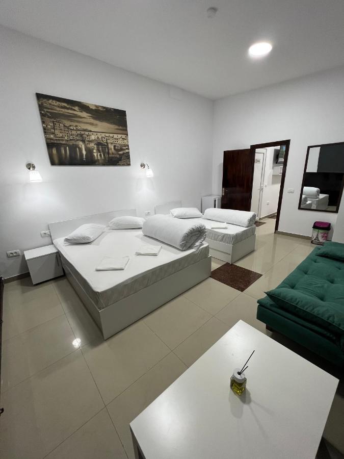 Hostel Casa Popa Nan Бухарест Экстерьер фото