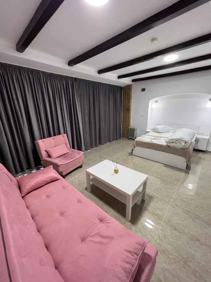 Hostel Casa Popa Nan Бухарест Экстерьер фото