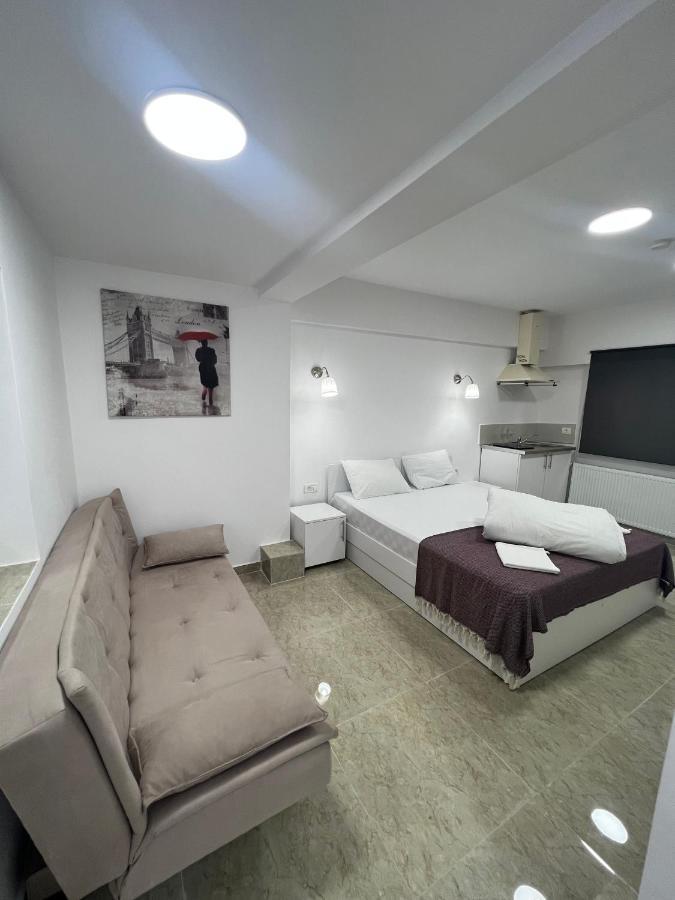 Hostel Casa Popa Nan Бухарест Экстерьер фото